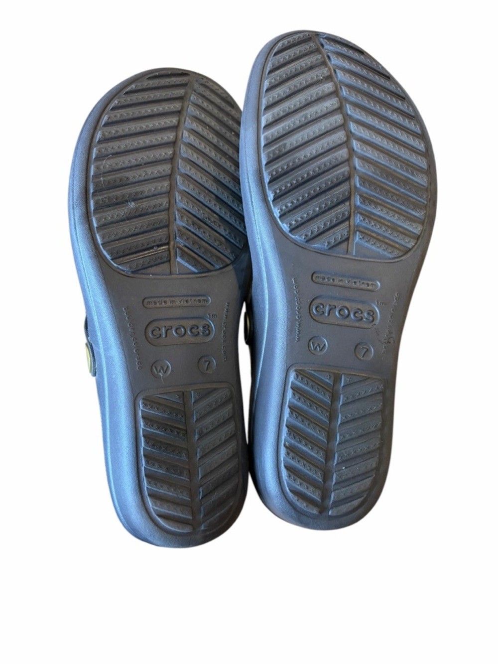 CROCS Brown Thong Sandal Wedge with Gold Beveled Circle - Picture 4 of 6
